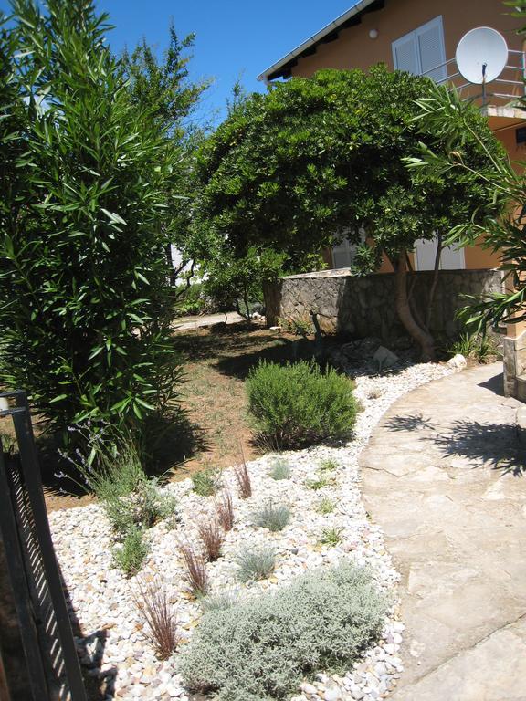 Apartment Neven Привлака Екстериор снимка