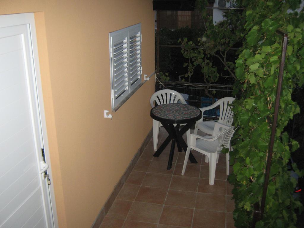 Apartment Neven Привлака Екстериор снимка